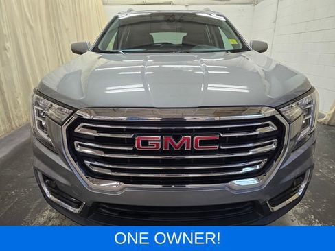 Used 2023 GMC Terrain SLT w/ LPO, Floor Liner Package AWD/4WD image 3