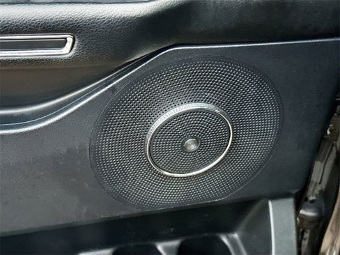 Used 2020 Ford Expedition Limited image 20