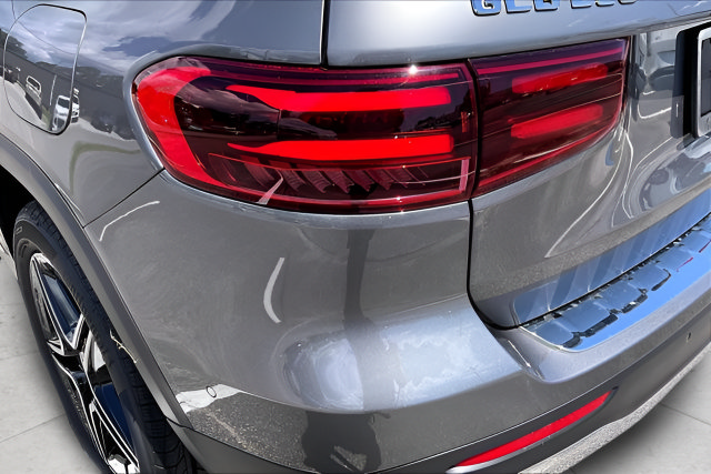 Certified 2026 Mercedes-Benz GLB 250 4MATIC image 32