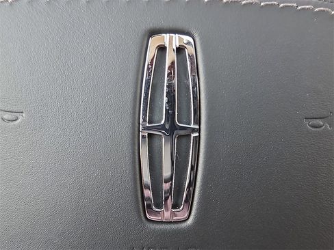 New 2025 Lincoln Navigator Reserve w/ Jet Appearance Package image 17