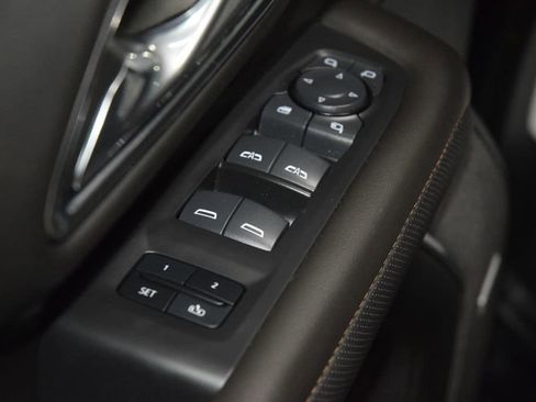 Used 2024 GMC Yukon AT4 w/ AT4 Premium Package AWD/4WD image 50