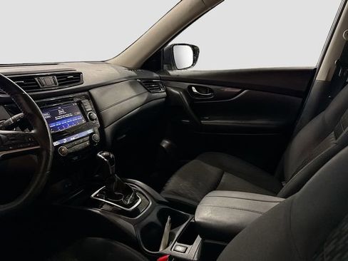 Used 2018 Nissan Rogue SV w/ Premium Package image 23