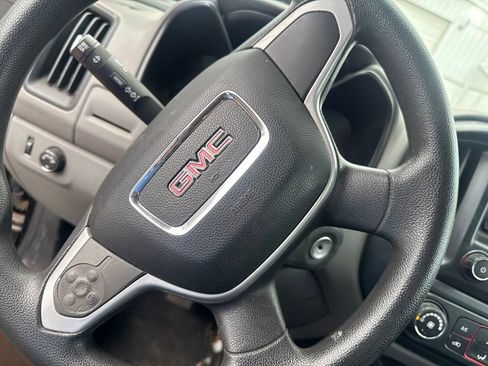 Used 2015 GMC Canyon 2WD Crew Cab w/ Convenience Package image 16