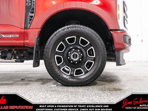 Used 2025 Ford F250 Platinum w/ FX4 Off-Road Package image 7