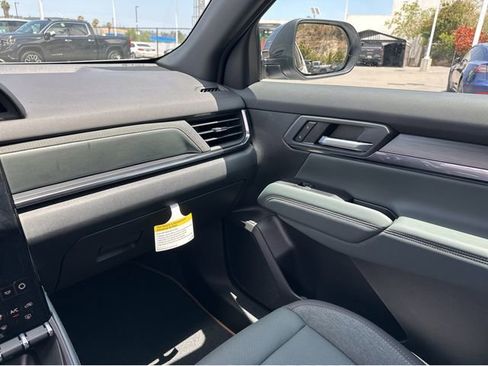 New 2026 GMC Terrain AT4 w/ Convenience Package III AWD/4WD image 17
