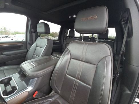 Used 2024 Chevrolet Silverado 3500 High Country w/ High Country Premium Package image 23