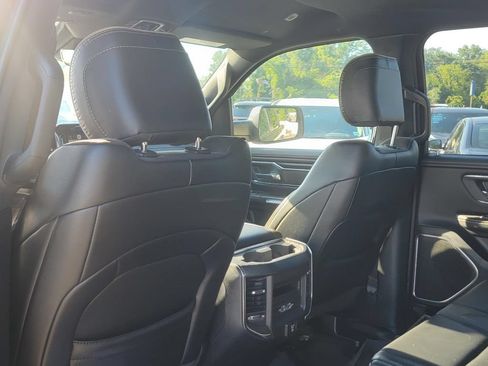 Used 2023 RAM 1500 Laramie AWD/4WD image 16