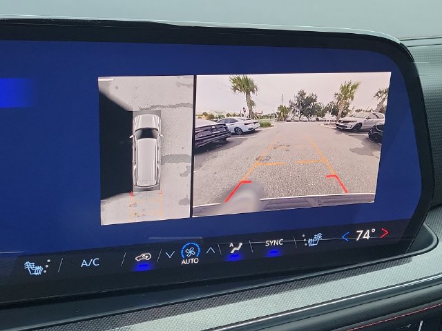 Used 2025 Chevrolet Suburban RST w/ Comfort Package RWD image 26