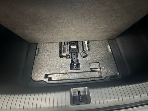 Certified 2024 Honda Accord EX image 22