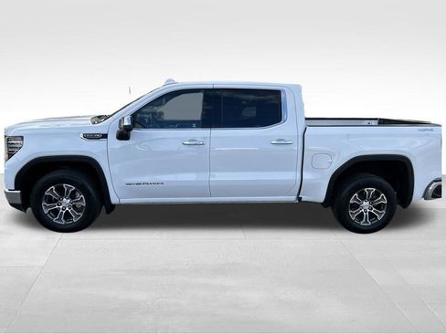 Used 2025 GMC Sierra 1500 SLT image 2