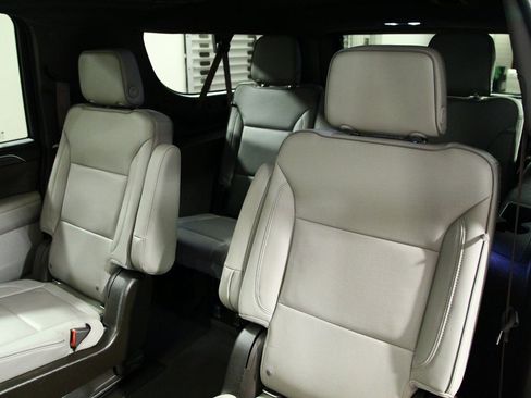 Used 2021 GMC Yukon XL SLT w/ SLT Luxury Plus Package image 27