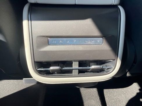 New 2026 Lincoln Nautilus Premier image 22