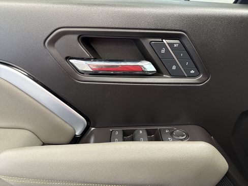 Used 2024 Chevrolet Colorado ZR2 w/ ZR2 Convenience Package III image 14