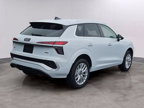 New 2026 Audi Q3 quattro 2.0T AWD/4WD image 3