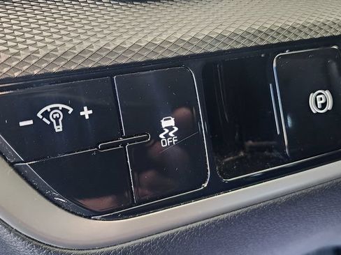 Used 2024 Kia Sportage LX FWD image 25