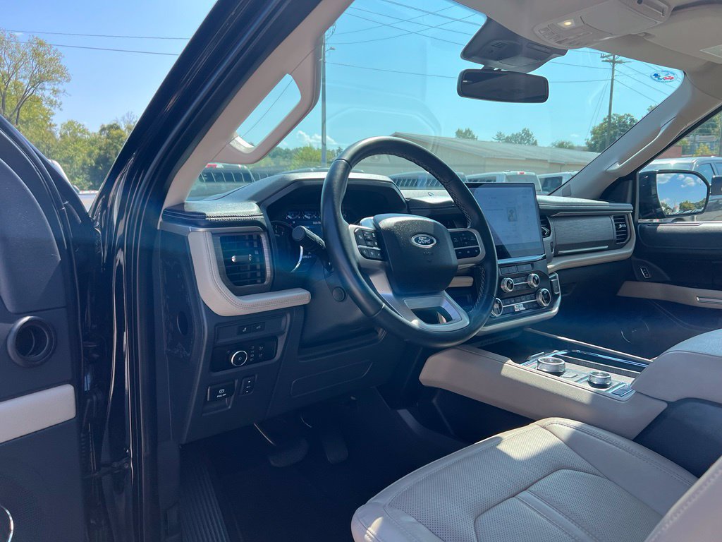 Used 2024 Ford Expedition Max Limited AWD/4WD image 13