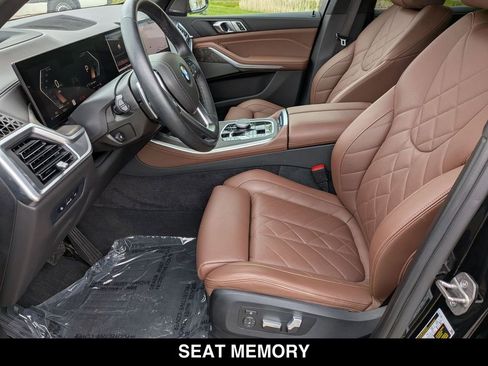 Used 2024 BMW X5 xDrive40i w/ Premium Package AWD/4WD image 19
