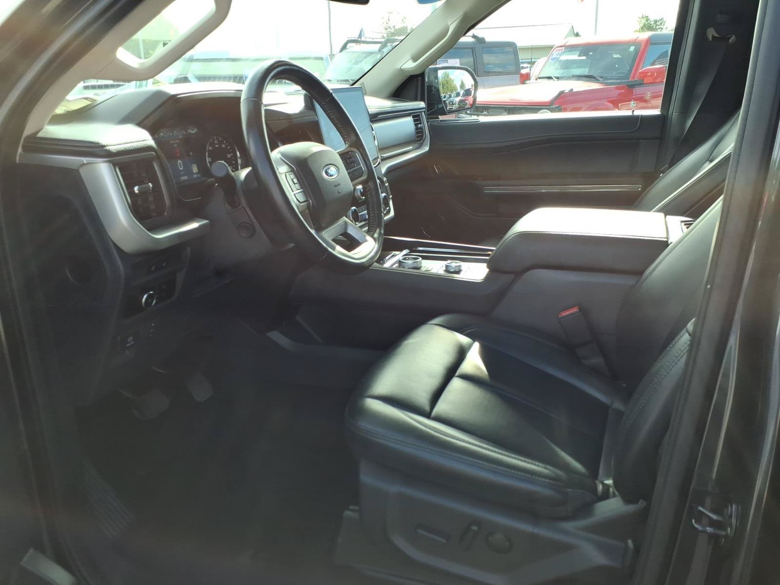Used 2023 Ford Expedition Max XLT AWD/4WD image 10