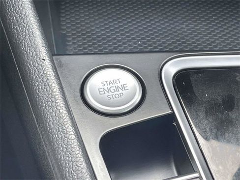 Used 2019 Volkswagen Jetta R-Line w/ R-Line Cold Weather Package image 25