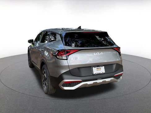 Used 2025 Kia Sportage LX image 5