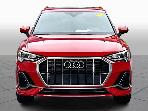 Used 2023 Audi Q3 2.0T Premium Plus w/ Premium Plus Package image 3