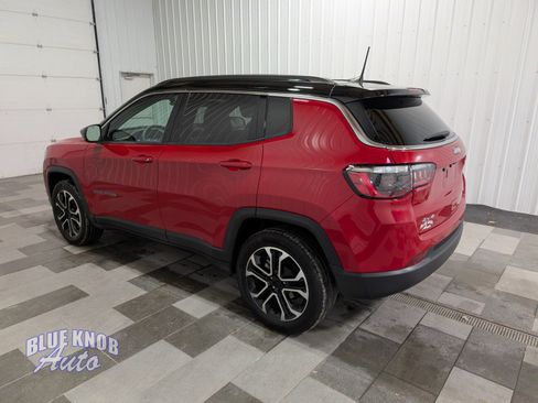 Used 2023 Jeep Compass Limited image 2