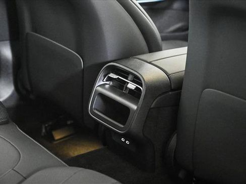 Used 2025 Mercedes-Benz E 350 4MATIC Sedan w/ Driver Assistance Package image 19