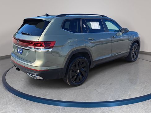 Certified 2026 Volkswagen Atlas SE w/ Panoramic Sunroof Package FWD image 5