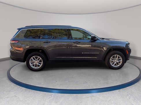 New 2025 Jeep Grand Cherokee L Laredo w/ Trailer Tow Package AWD/4WD image 4