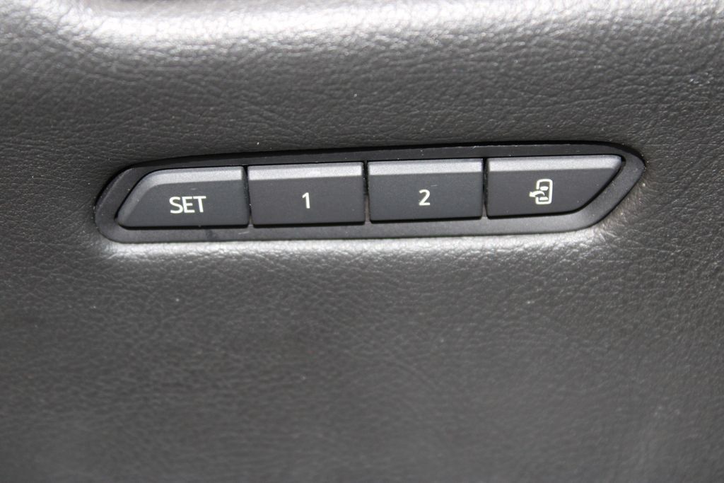 Used 2023 Cadillac XT5 Premium Luxury AWD/4WD image 35
