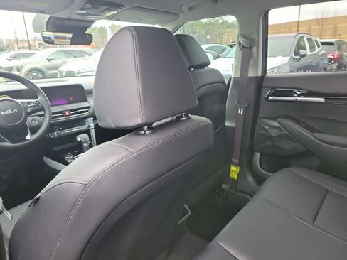 New 2026 Kia Seltos EX image 12