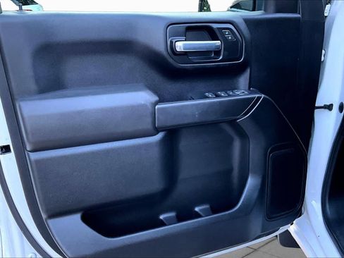 Used 2022 Chevrolet Silverado 1500 Custom w/ Safety Confidence Package RWD image 21