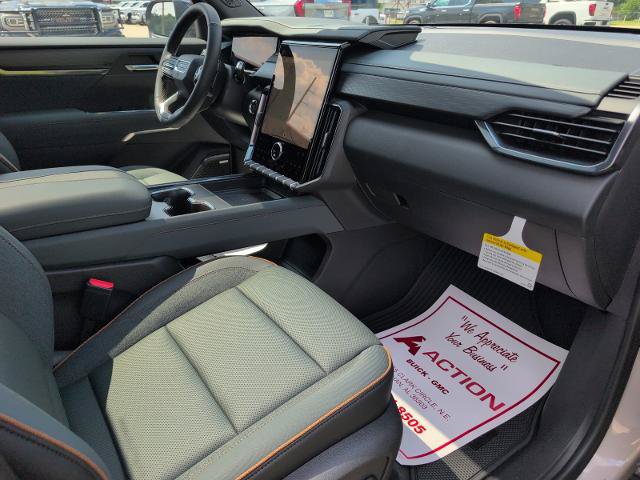 New 2026 GMC Acadia AT4 w/ Luxury Package AWD/4WD image 13