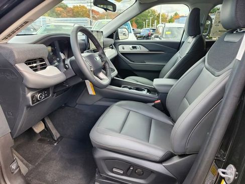 New 2026 Ford Explorer Active w/ Active Comfort Package image 19