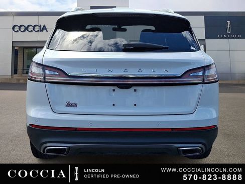 Certified 2022 Lincoln Nautilus Reserve AWD/4WD image 5