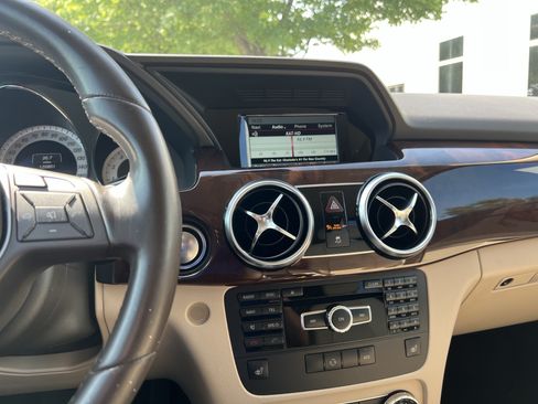 Used 2015 Mercedes-Benz GLK 350 2WD image 31