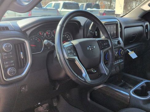 Used 2021 Chevrolet Silverado 1500 LT Trail Boss w/ Convenience Package II image 12