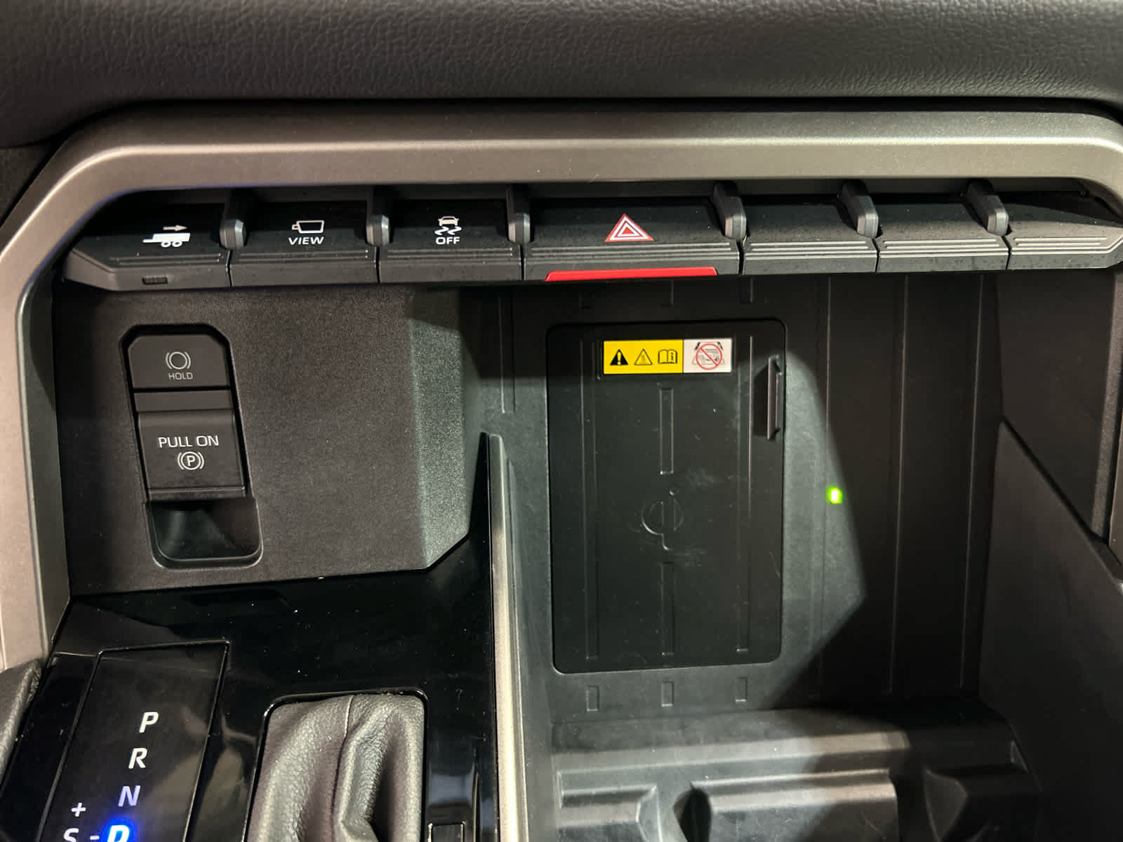 Used 2024 Toyota Tundra Limited AWD/4WD image 17