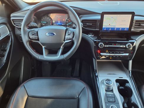 Used 2022 Ford Explorer ST-Line image 6
