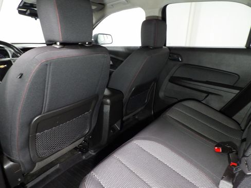 Used 2017 Chevrolet Equinox LT w/ Convenience Package image 12