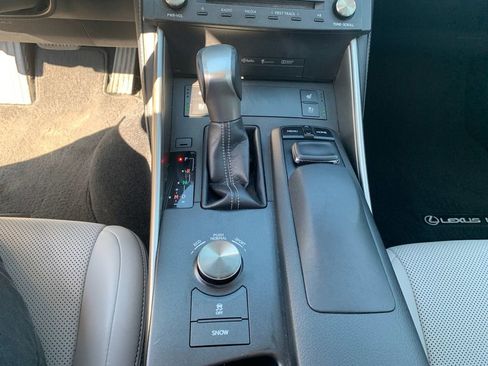 Used 2016 Lexus IS 300 AWD image 26