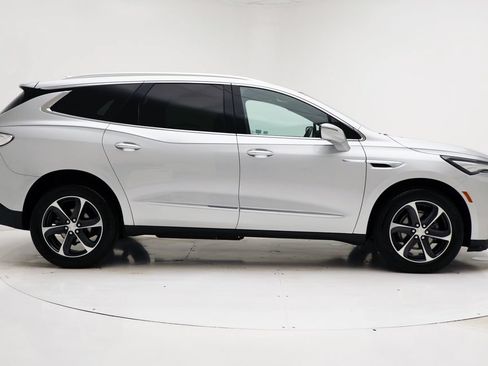 Used 2022 Buick Enclave Essence w/ Experience Buick Package AWD/4WD image 3