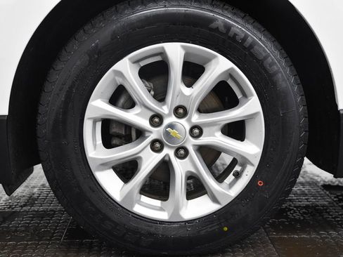 Used 2018 Chevrolet Equinox LT image 10