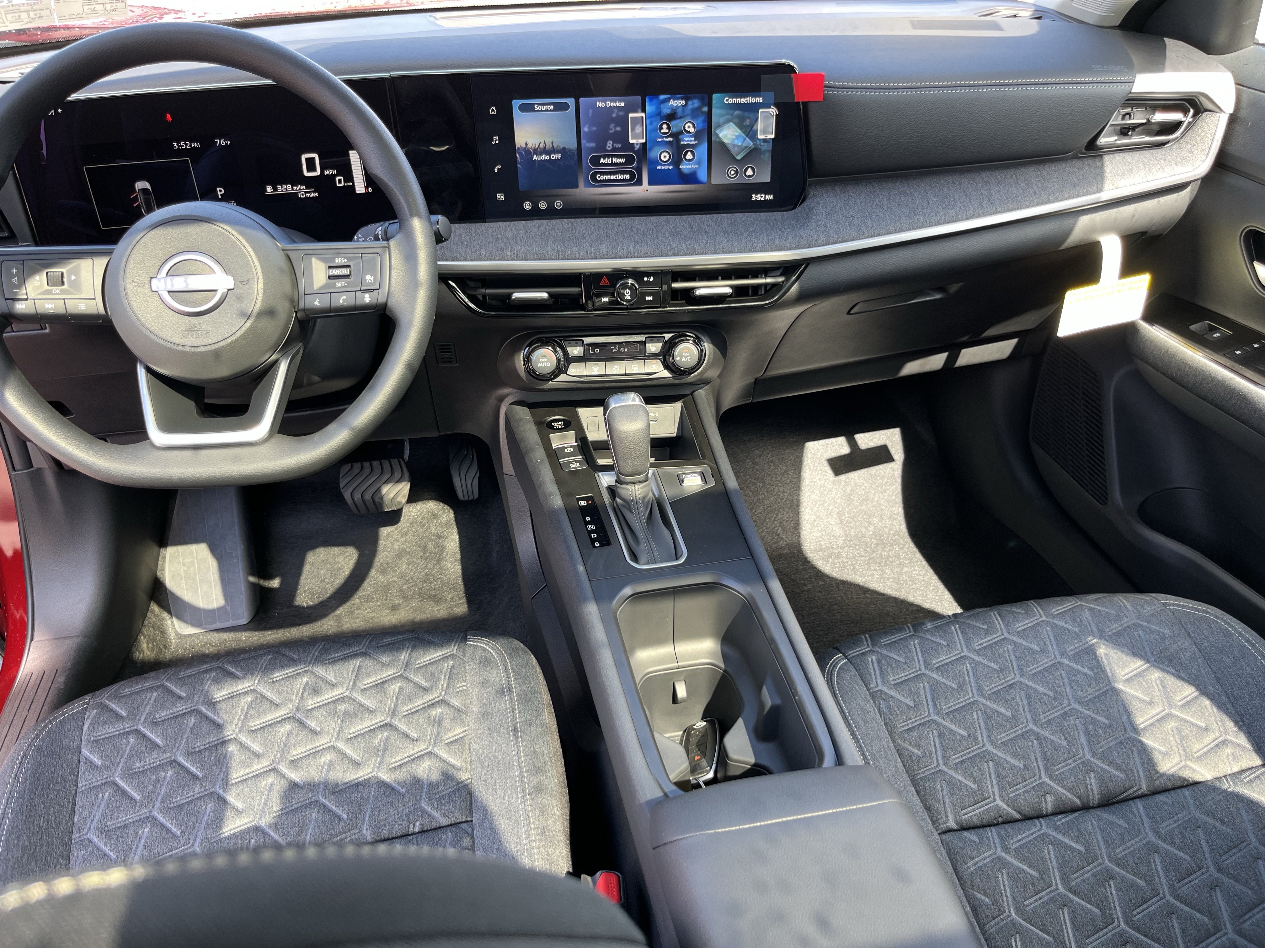 New 2026 Nissan Kicks SV w/ SV Premium Package AWD/4WD image 19