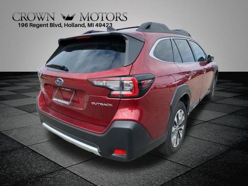 Used 2025 Subaru Outback Limited AWD/4WD image 12
