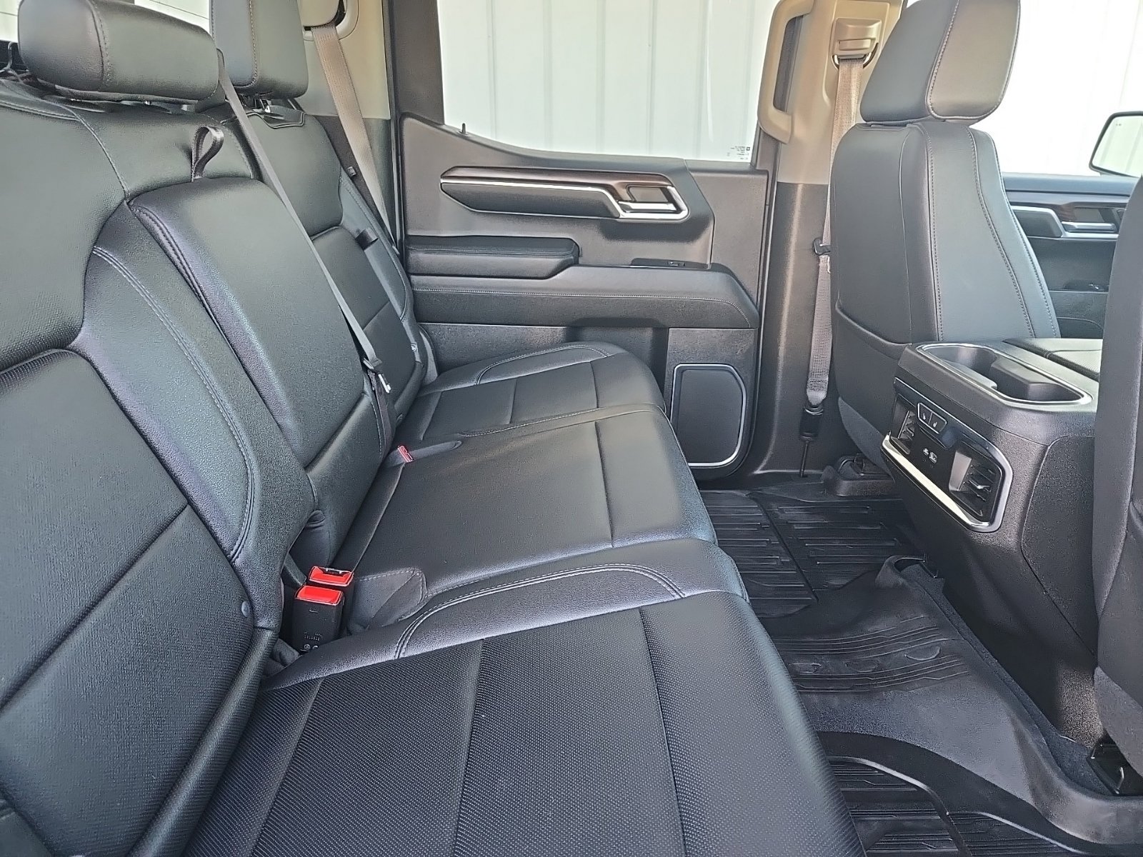 Used 2023 GMC Sierra 1500 SLT w/ SLT Premium Plus Package AWD/4WD image 15