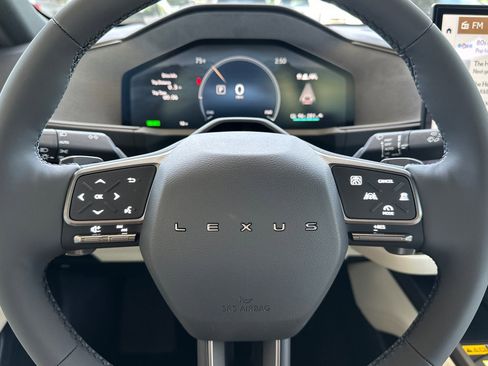 New 2026 Lexus ES 350e FWD image 22