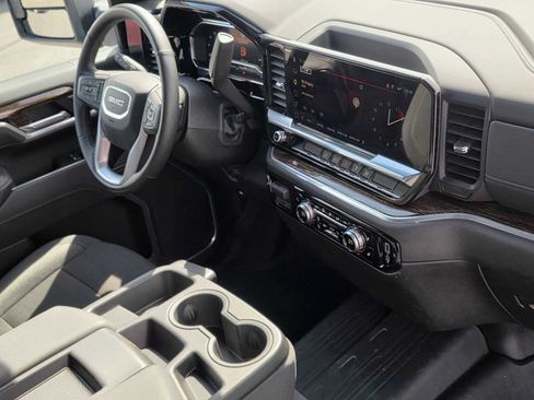 Used 2025 GMC Sierra 2500 SLE w/ SLE Convenience Package AWD/4WD image 10