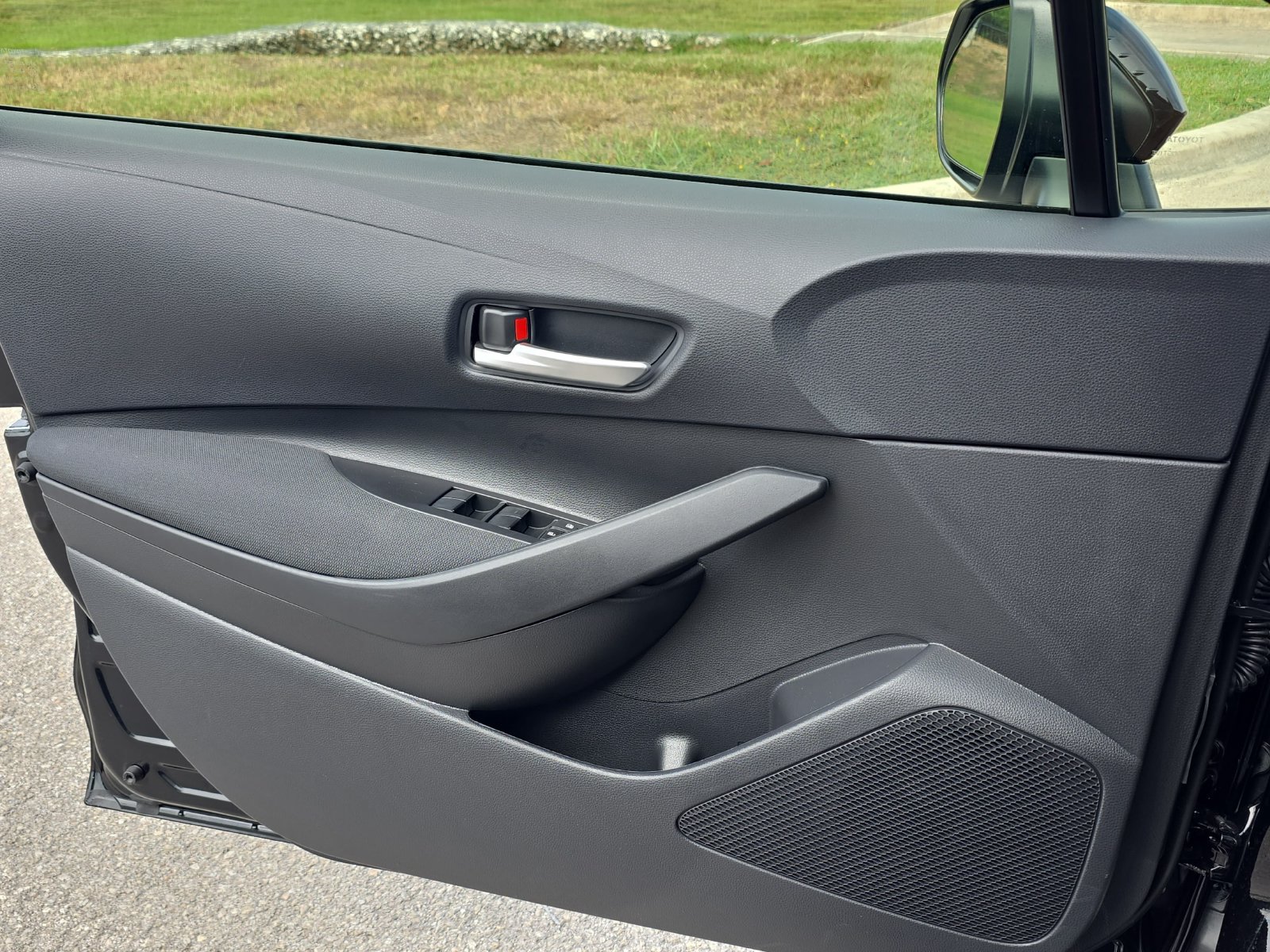 New 2027 Toyota Corolla SE w/ SE Premium Package FWD image 23