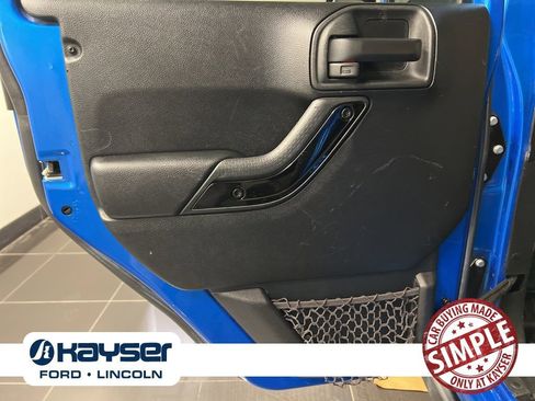 Used 2016 Jeep Wrangler Unlimited Sahara image 26